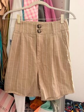 Stradivarius XS High-Waist Striped Linen-Blend Women’s Shorts - Beige